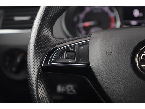 Škoda Octavia Combi 1.0 TSI Greentech Sport Business Trekhaak 116PK Sportstoelen Navigatie Clima 17 inch LMV Carplay Android Bluetooth PDC
