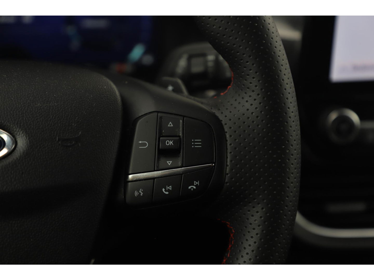 Ford Puma 1.0 EcoBoost ST-Line Automaat Navigatie Stoelverwarming Rijstrooksensor Clima Cruise PDC Carplay Android Auto Bluetooth