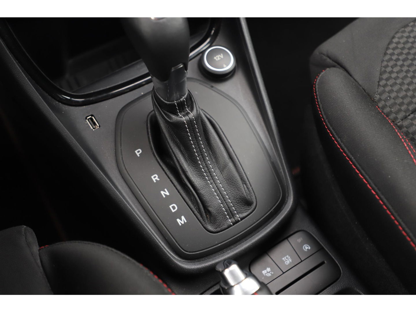 Ford Puma 1.0 EcoBoost ST-Line Automaat Navigatie Stoelverwarming Rijstrooksensor Clima Cruise PDC Carplay Android Auto Bluetooth