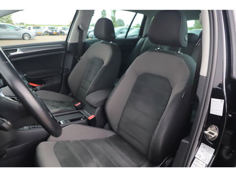 Volkswagen GOLF Variant 1.0 TSI Comfortline Business 116PK Ergocomfort Sportstoelen Navigatie Clima Adaptive Cruise Stoelverwarming Carplay Android Bluetooth PDC 17 inch LMV