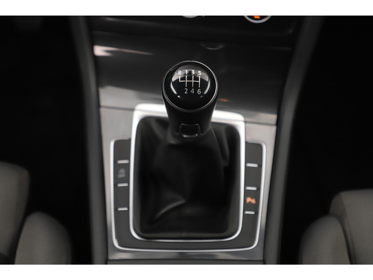 Volkswagen GOLF Variant 1.0 TSI Comfortline Business 116PK Ergocomfort Sportstoelen Navigatie Clima Adaptive Cruise Stoelverwarming Carplay Android Bluetooth PDC 17 inch LMV