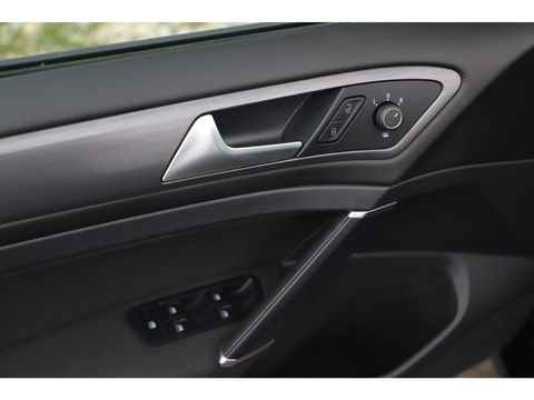 Volkswagen GOLF Variant 1.0 TSI Comfortline Business 116PK Ergocomfort Sportstoelen Navigatie Clima Adaptive Cruise Stoelverwarming Carplay Android Bluetooth PDC 17 inch LMV