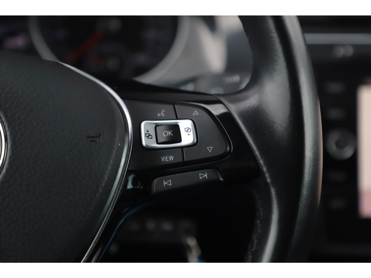 Volkswagen GOLF Variant 1.0 TSI Comfortline Business 116PK Ergocomfort Sportstoelen Navigatie Clima Adaptive Cruise Stoelverwarming Carplay Android Bluetooth PDC 17 inch LMV