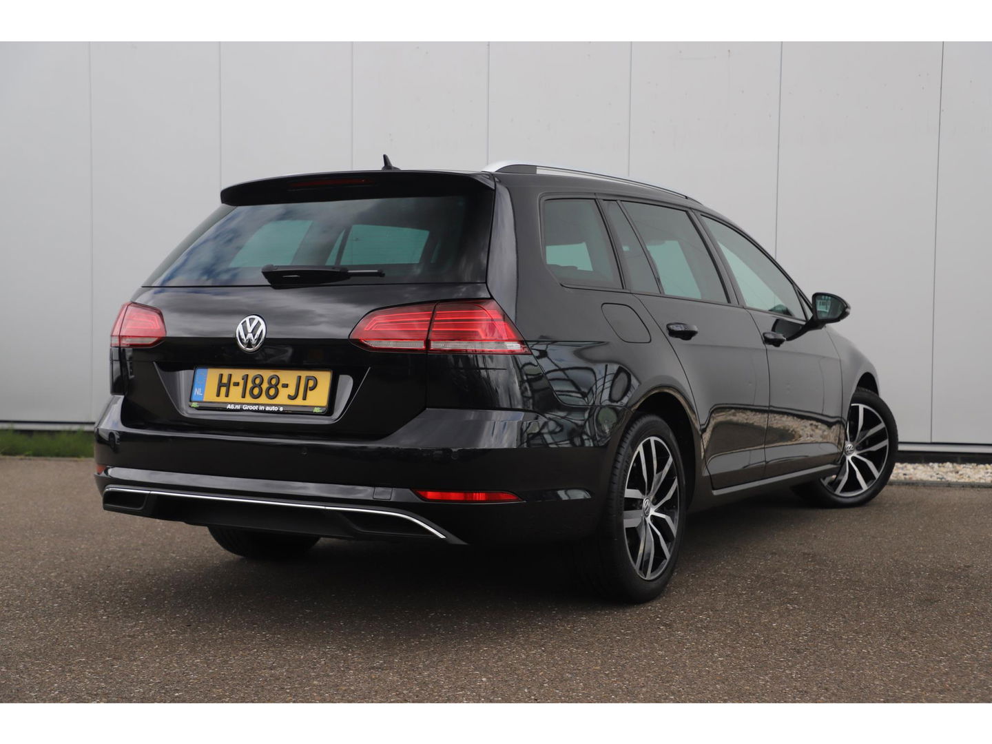 Volkswagen GOLF Variant 1.0 TSI Comfortline Business 116PK Ergocomfort Sportstoelen Navigatie Clima Adaptive Cruise Stoelverwarming Carplay Android Bluetooth PDC 17 inch LMV