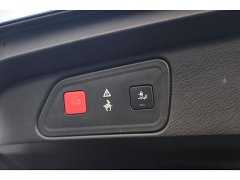 Peugeot 3008 1.6 e-THP Blue Lease Premium Automaat Navigatie Keyless Half Leder Cruise Lane Assist LMV Carplay Android Bluetooth