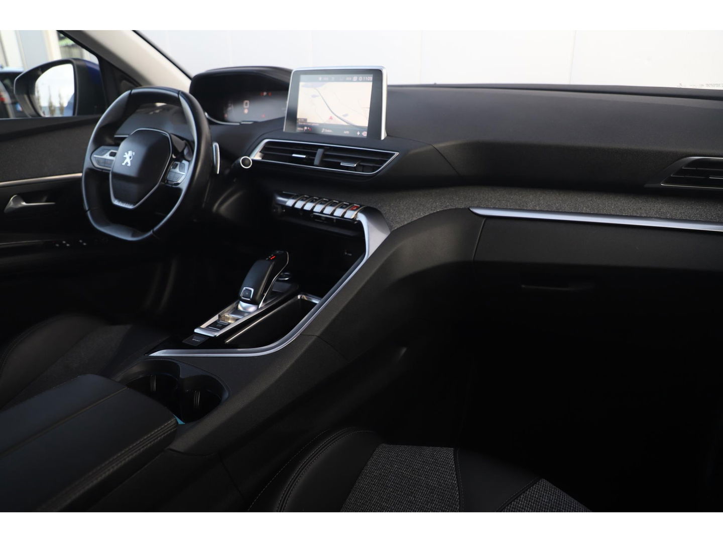 Peugeot 3008 1.6 e-THP Blue Lease Premium Automaat Navigatie Keyless Half Leder Cruise Lane Assist LMV Carplay Android Bluetooth