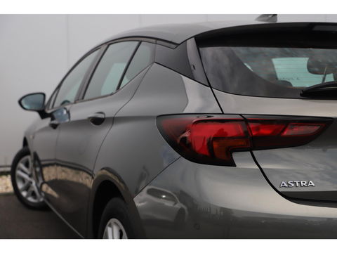 Opel Astra 1.0 Online Edition Navigatie Airco Bluetooth Cruise PDC Carplay Android Auto DAB+