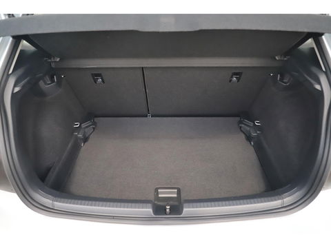 Volkswagen Polo 1.0 TSI Life 95PK NAP NIEUWSTE MODEL! Virtual Cockpit 15 inch LMV Radio Carplay Android Bluetooth Navigatie Achteruitrijcamera Adaptive Cruise LED