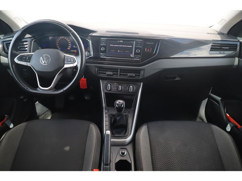 Volkswagen Polo 1.0 TSI Life 95PK NAP NIEUWSTE MODEL! Virtual Cockpit 15 inch LMV Radio Carplay Android Bluetooth Navigatie Achteruitrijcamera Adaptive Cruise LED