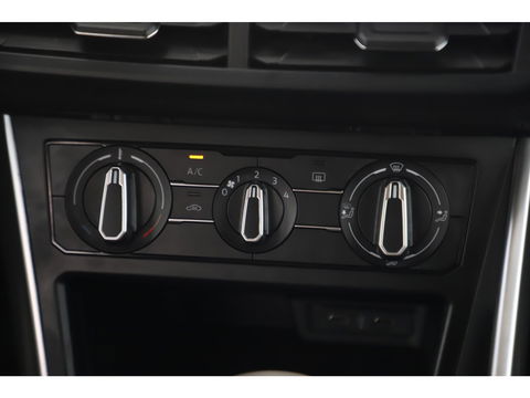 Volkswagen Polo 1.0 TSI Life 95PK NAP NIEUWSTE MODEL! Virtual Cockpit 15 inch LMV Radio Carplay Android Bluetooth Navigatie Achteruitrijcamera Adaptive Cruise LED