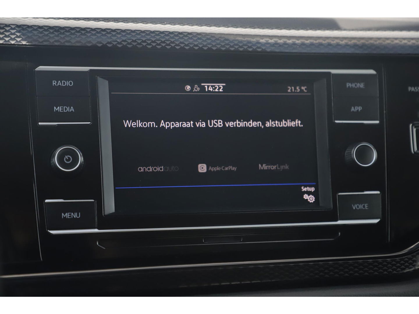 Volkswagen Polo 1.0 TSI Life 95PK NAP NIEUWSTE MODEL! Virtual Cockpit 15 inch LMV Radio Carplay Android Bluetooth Navigatie Achteruitrijcamera Adaptive Cruise LED