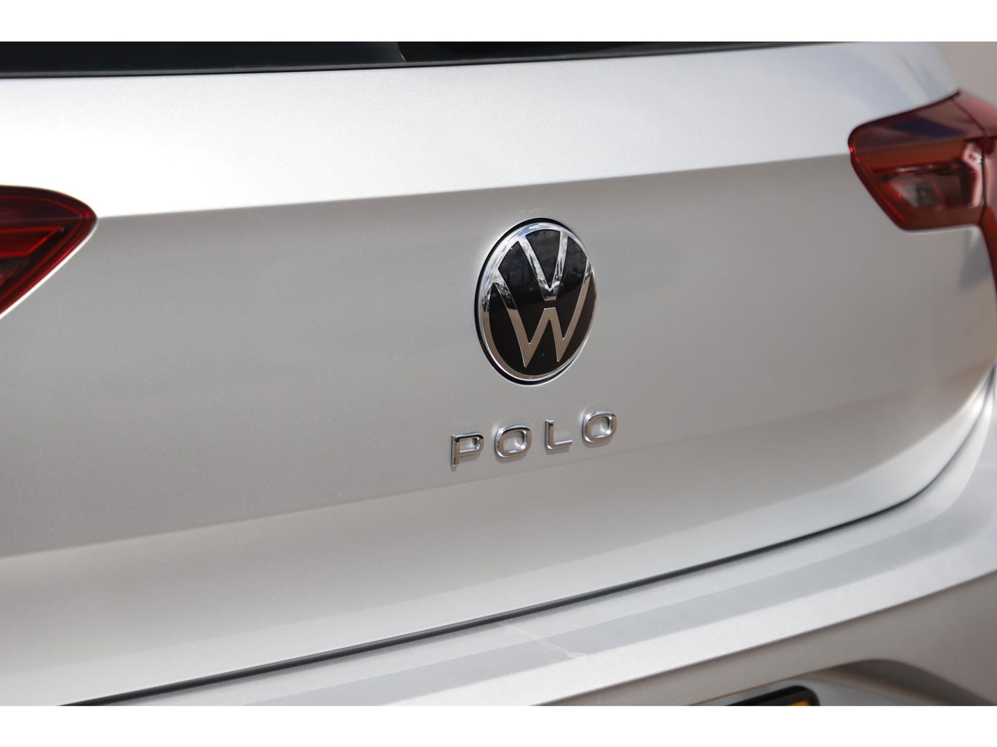 Volkswagen Polo 1.0 TSI Life 95PK NAP NIEUWSTE MODEL! Virtual Cockpit 15 inch LMV Radio Carplay Android Bluetooth Navigatie Achteruitrijcamera Adaptive Cruise LED