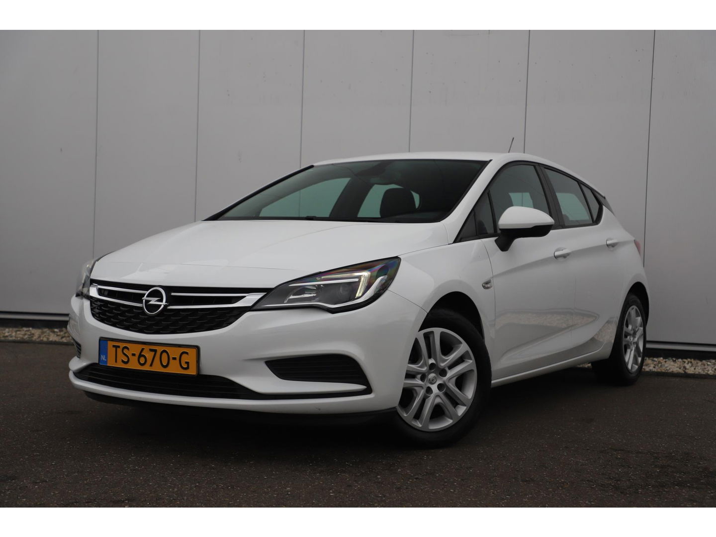 Opel Astra 1.0 Turbo Business+ Navigatie DAB+ Airco Cruise Carplay Android Bluetooth PDC LED