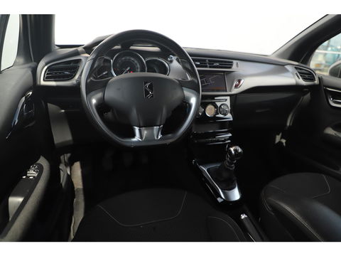 DS DS 3 1.2 PureTech Business 130PK Navigatie Bluetooth Clima Cruise PDC Carplay Android Auto Two Tone Parelmoer Wit