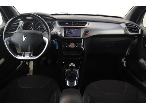 DS DS 3 1.2 PureTech Business 130PK Navigatie Bluetooth Clima Cruise PDC Carplay Android Auto Two Tone Parelmoer Wit