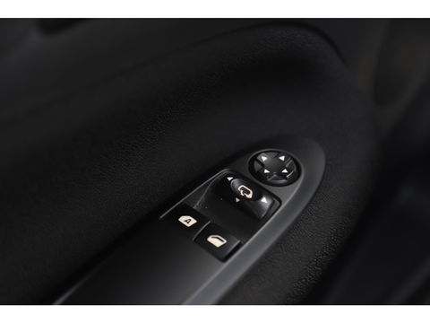 DS DS 3 1.2 PureTech Business 130PK Navigatie Bluetooth Clima Cruise PDC Carplay Android Auto Two Tone Parelmoer Wit