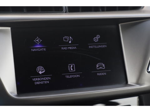 DS DS 3 1.2 PureTech Business 130PK Navigatie Bluetooth Clima Cruise PDC Carplay Android Auto Two Tone Parelmoer Wit