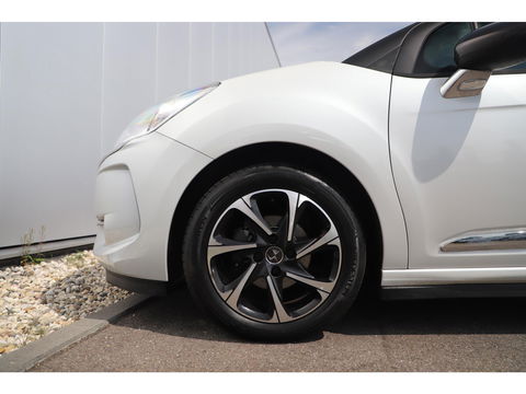 DS DS 3 1.2 PureTech Business 130PK Navigatie Bluetooth Clima Cruise PDC Carplay Android Auto Two Tone Parelmoer Wit