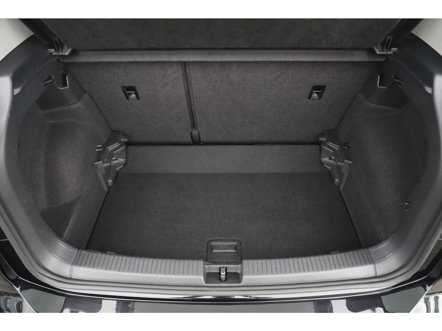 Volkswagen T-Cross 1.0 TSI Life DSG Automaat 116PK Navigatie Clima Adaptive Cruise Lane Assist Achteruitrijcamera Blind Spot Carplay Android Auto