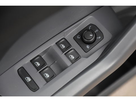 Volkswagen T-Cross 1.0 TSI Life DSG Automaat 116PK Navigatie Clima Adaptive Cruise Lane Assist Achteruitrijcamera Blind Spot Carplay Android Auto