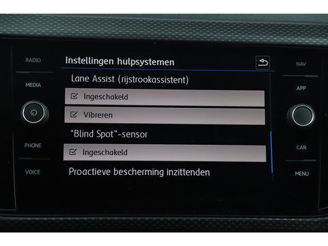 Volkswagen T-Cross 1.0 TSI Life DSG Automaat 116PK Navigatie Clima Adaptive Cruise Lane Assist Achteruitrijcamera Blind Spot Carplay Android Auto