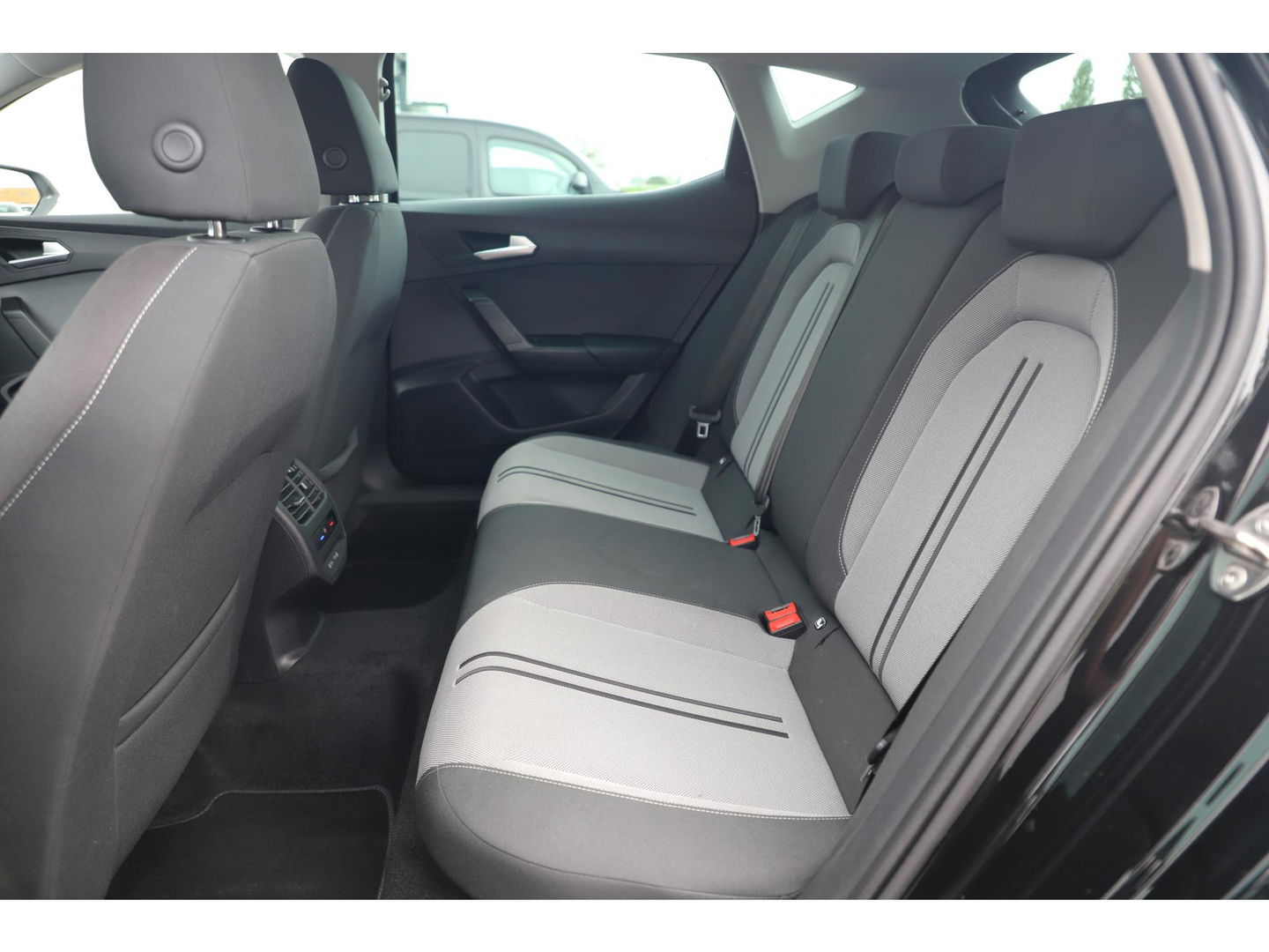 SEAT Leon 1.0 TSI Style Launch Edition 116PK Virtual Cockpit Groot Navigatie Achteruitrijcamera ACC Lane Assist Carplay Android Bluetooth PDC LED