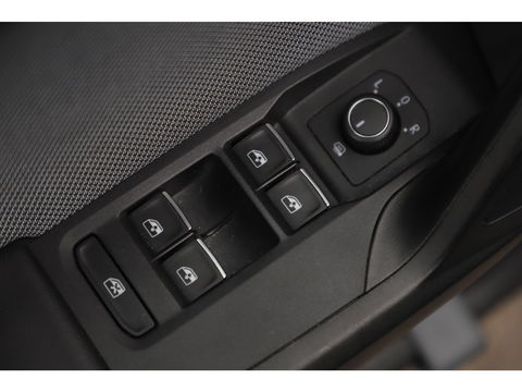 SEAT Leon 1.0 TSI Style Launch Edition 116PK Virtual Cockpit Groot Navigatie Achteruitrijcamera ACC Lane Assist Carplay Android Bluetooth PDC LED