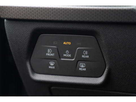 SEAT Leon 1.0 TSI Style Launch Edition 116PK Virtual Cockpit Groot Navigatie Achteruitrijcamera ACC Lane Assist Carplay Android Bluetooth PDC LED