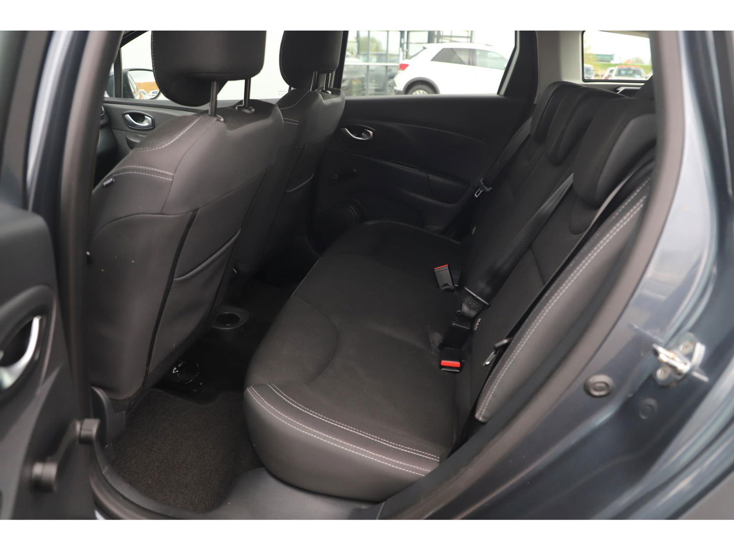 Renault Clio Estate 0.9 TCe Zen Navigatie Airco Cruise Bluetooth LED Elektrische Ramen Bass Reflex