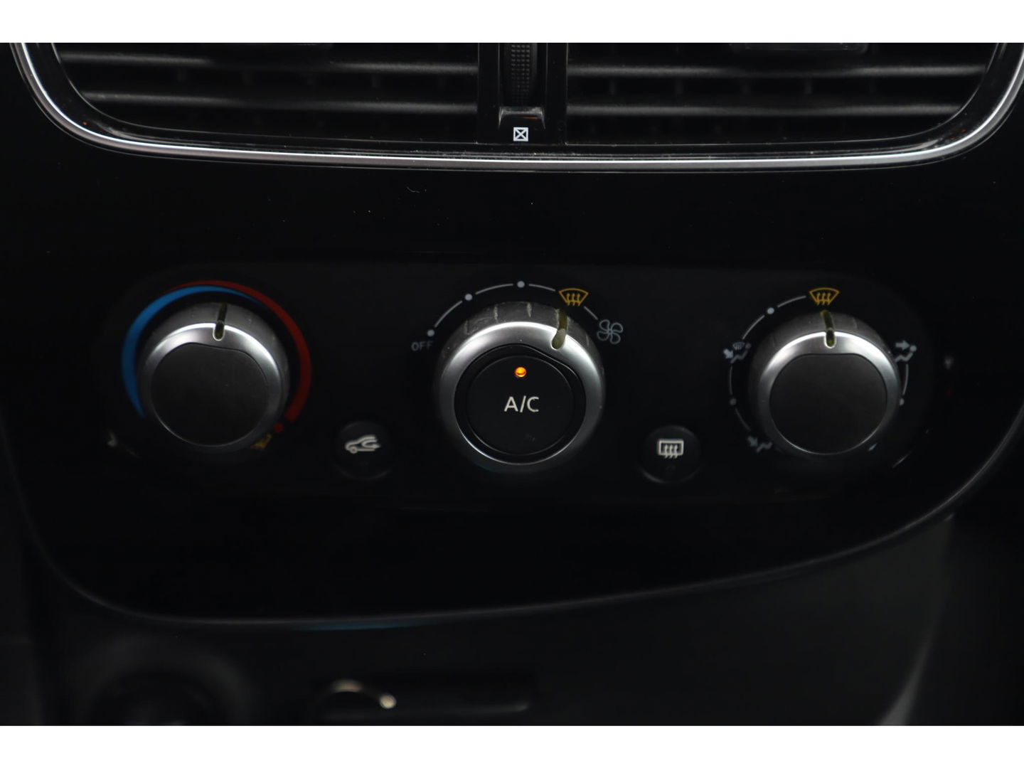 Renault Clio Estate 0.9 TCe Zen Navigatie Airco Cruise Bluetooth LED Elektrische Ramen Bass Reflex
