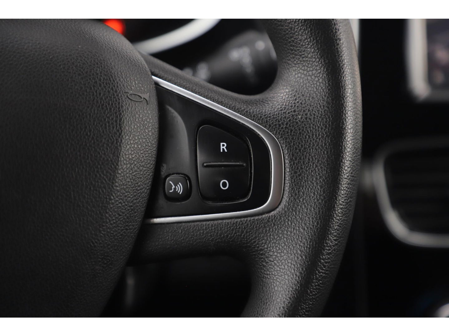 Renault Clio Estate 0.9 TCe Zen Navigatie Airco Cruise Bluetooth LED Elektrische Ramen Bass Reflex