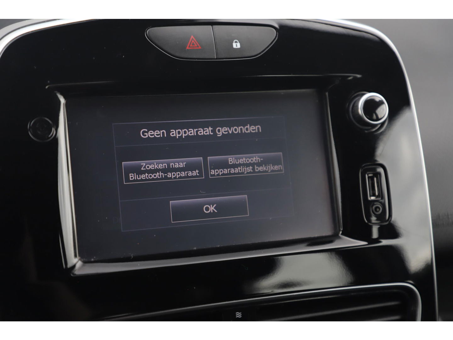 Renault Clio Estate 0.9 TCe Zen Navigatie Airco Cruise Bluetooth LED Elektrische Ramen Bass Reflex