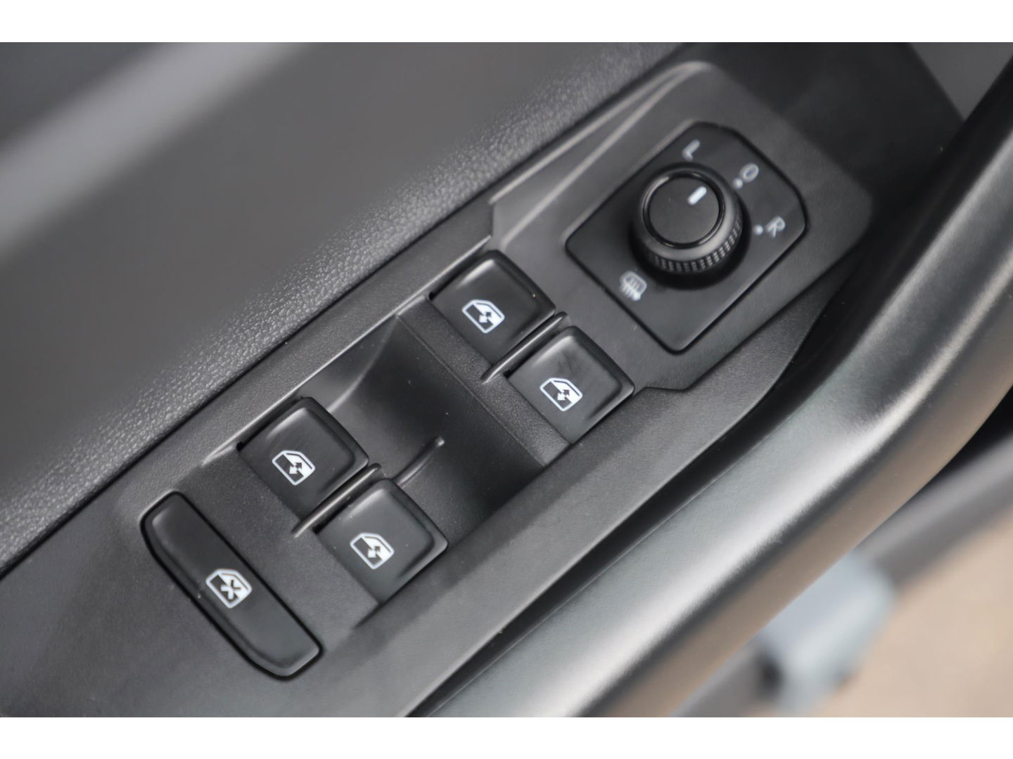 Volkswagen Polo 1.0 TSI R-Line Edition 95PK Carplay Android Navigatie Camera Airco Adaptive Cruise LED 16 inch LMV