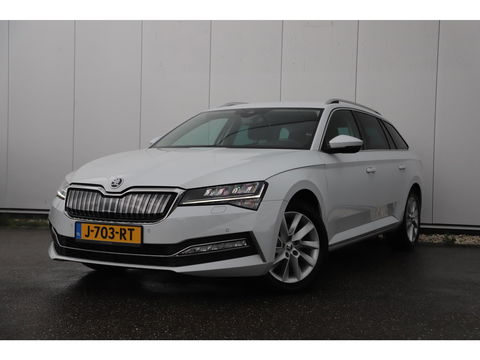 Škoda Superb Combi 1.4 TSI iV Business Edition Plus Trekhaak Virtual Display Memory Stoelen Navi Clima Camera ACC Lane Assist Hybrid Keyless Sfeerverlichting LED Stoelverwarming