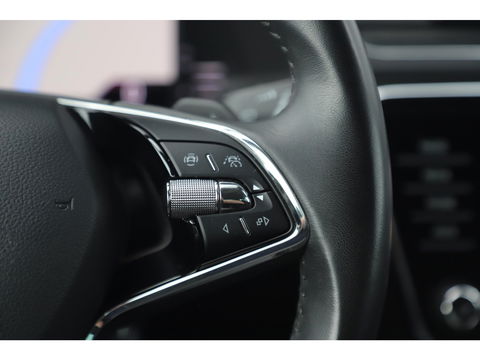 Škoda Superb Combi 1.4 TSI iV Business Edition Plus Trekhaak Virtual Display Memory Stoelen Navi Clima Camera ACC Lane Assist Hybrid Keyless Sfeerverlichting LED Stoelverwarming