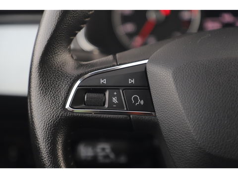 SEAT Arona 1.0 TSI Style Business Intense DSG Automaat 116PK Trekhaak Navigatie Camera Clima Adaptive Cruise Full LED Keyless Carplay Android