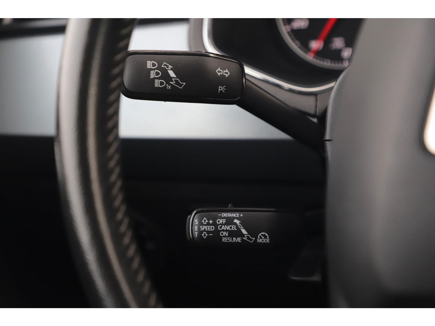 SEAT Arona 1.0 TSI Style Business Intense DSG Automaat 116PK Trekhaak Navigatie Camera Clima Adaptive Cruise Full LED Keyless Carplay Android