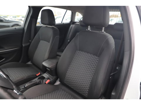 Opel Astra Sports Tourer 1.6 CDTI Online Edition Trekhaak Navigatie Airco Cruise PDC Bluetooth LED Carplay Android Auto