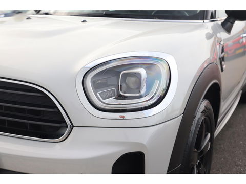MINI Countryman 1.5 Cooper Business Edition 136PK Automaat Trekhaak Black Pack Half Leder Navigatie Clima Cruise PDC Carplay Full LED