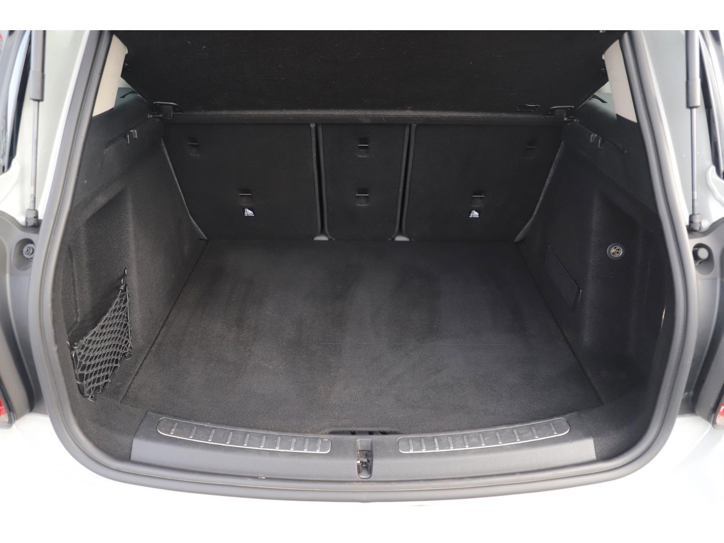 MINI Countryman 1.5 Cooper Business Edition 136PK Automaat Trekhaak Black Pack Half Leder Navigatie Clima Cruise PDC Carplay Full LED