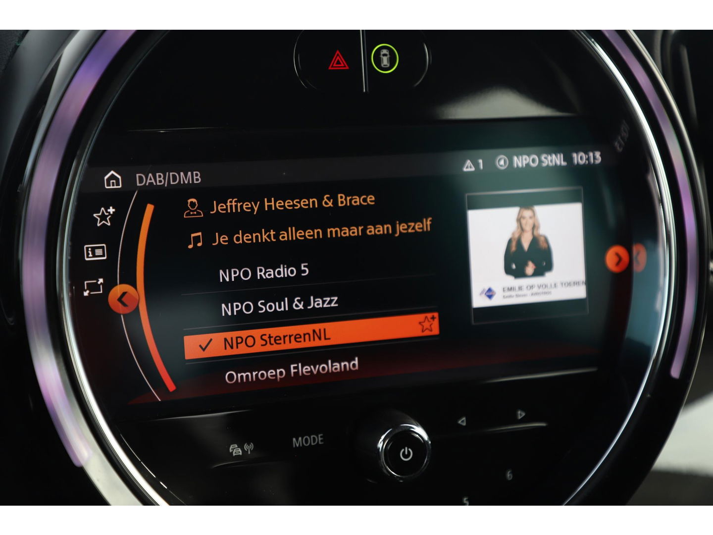 MINI Countryman 1.5 Cooper Business Edition 136PK Automaat Trekhaak Black Pack Half Leder Navigatie Clima Cruise PDC Carplay Full LED