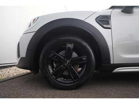 MINI Countryman 1.5 Cooper Business Edition 136PK Automaat Trekhaak Black Pack Half Leder Navigatie Clima Cruise PDC Carplay Full LED