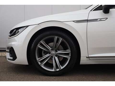 Volkswagen Arteon 1.5 TSI Business R 150PK DSG Automaat Virtual Panoramadak Keyless Navigatie Adaptive Cruise Lane Assist Full LED PDC Carplay Android Bluetooth Stoelverwarming