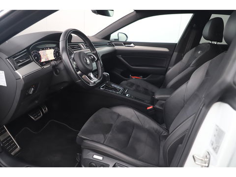 Volkswagen Arteon 1.5 TSI Business R 150PK DSG Automaat Virtual Panoramadak Keyless Navigatie Adaptive Cruise Lane Assist Full LED PDC Carplay Android Bluetooth Stoelverwarming