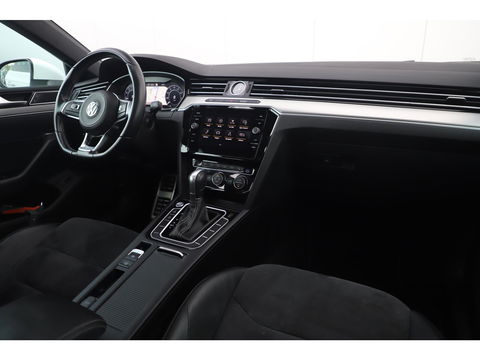 Volkswagen Arteon 1.5 TSI Business R 150PK DSG Automaat Virtual Panoramadak Keyless Navigatie Adaptive Cruise Lane Assist Full LED PDC Carplay Android Bluetooth Stoelverwarming
