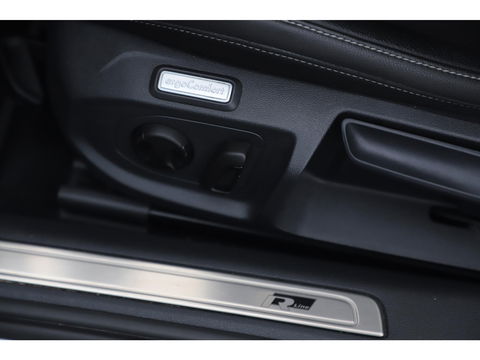 Volkswagen Arteon 1.5 TSI Business R 150PK DSG Automaat Virtual Panoramadak Keyless Navigatie Adaptive Cruise Lane Assist Full LED PDC Carplay Android Bluetooth Stoelverwarming