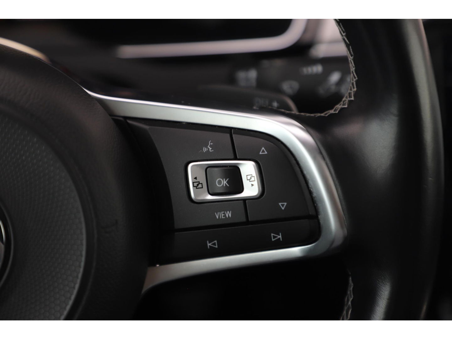 Volkswagen Arteon 1.5 TSI Business R 150PK DSG Automaat Virtual Panoramadak Keyless Navigatie Adaptive Cruise Lane Assist Full LED PDC Carplay Android Bluetooth Stoelverwarming
