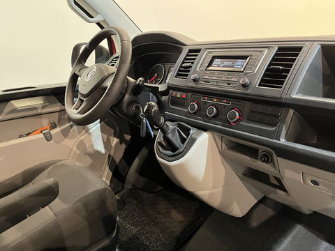 Volkswagen Transporter 2.0 TDI L1H1 / Euro 6 / Airco / Cruise Control / Achterklep