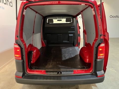 Volkswagen Transporter 2.0 TDI L1H1 / Euro 6 / Airco / Cruise Control / Achterklep