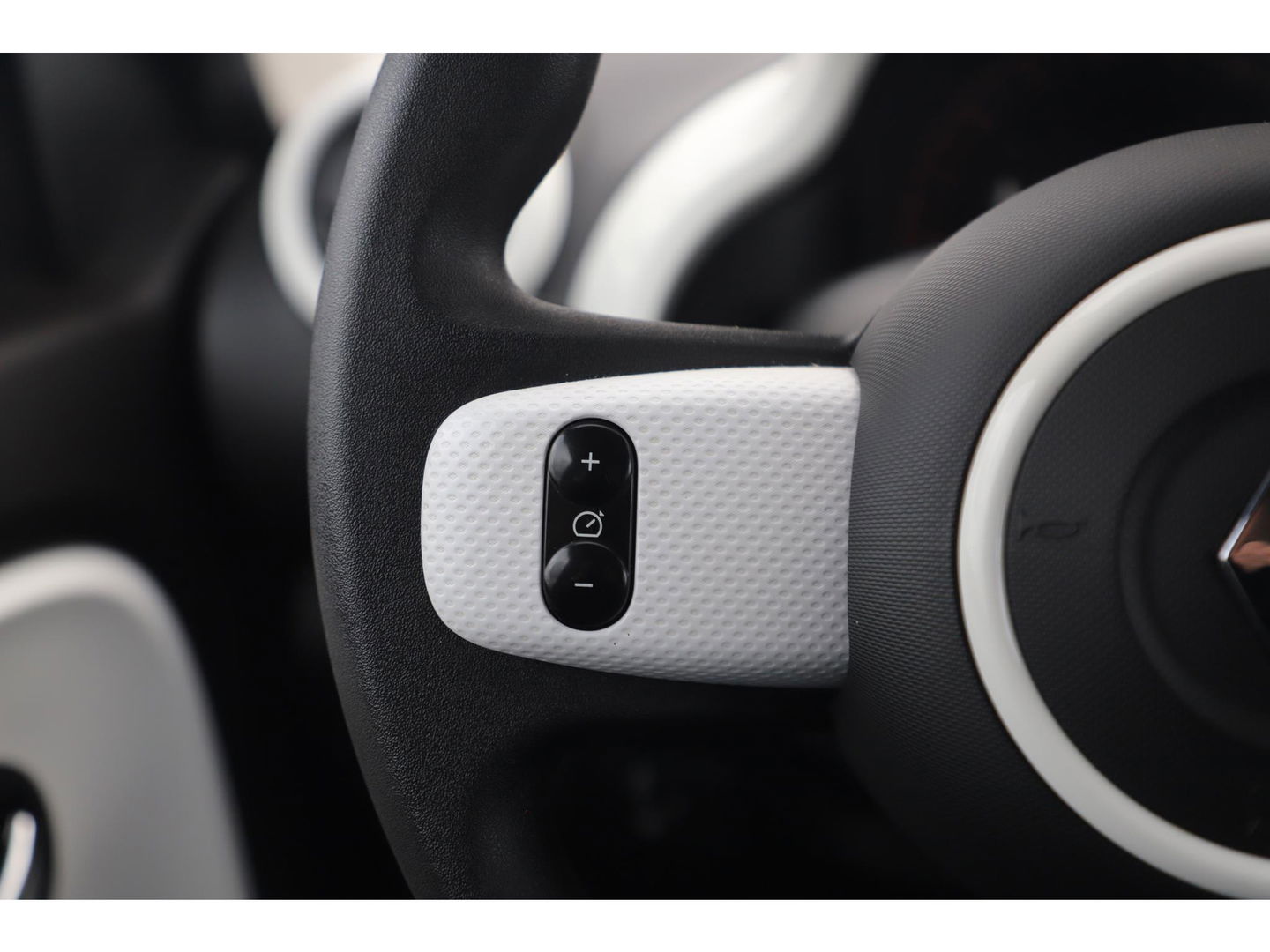 Renault Twingo 1.0 SCe Collection Radio Bluetooth Airco Limiter Elektrische Ramen CV